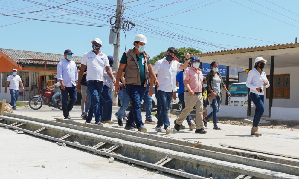 Inspección de obras Ciudad Modesto Barrios a la obra 21644878999143