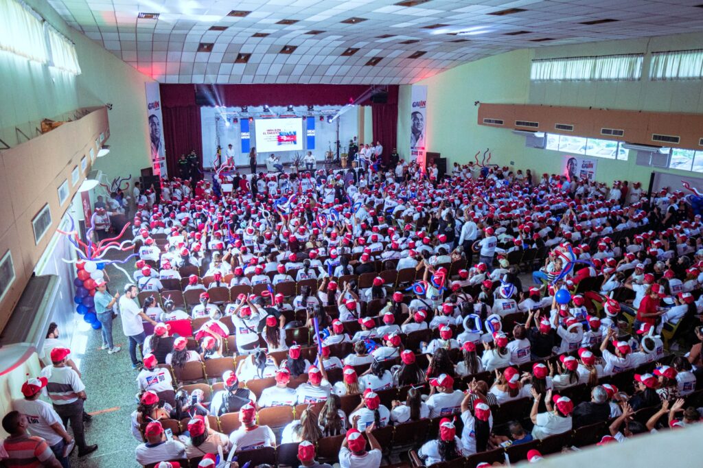 Óscar David Galán lanzó en Barranquilla su campaña al Senado con el respaldo de cerca de 2 mil personas 47 IMG 20251222 WA0015