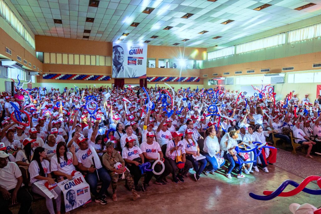 Óscar David Galán lanzó en Barranquilla su campaña al Senado con el respaldo de cerca de 2 mil personas 48 IMG 20251222 WA0019