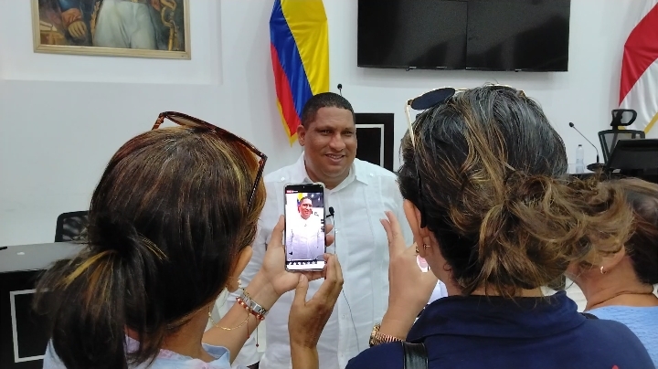 Screenshot 20251216 141156 com google android apps photos HomeActivity