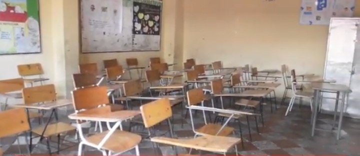 Por amenazas docentes de la institución educativa Juan Acosta Solera se declararon en asamblea permanente 42 490246