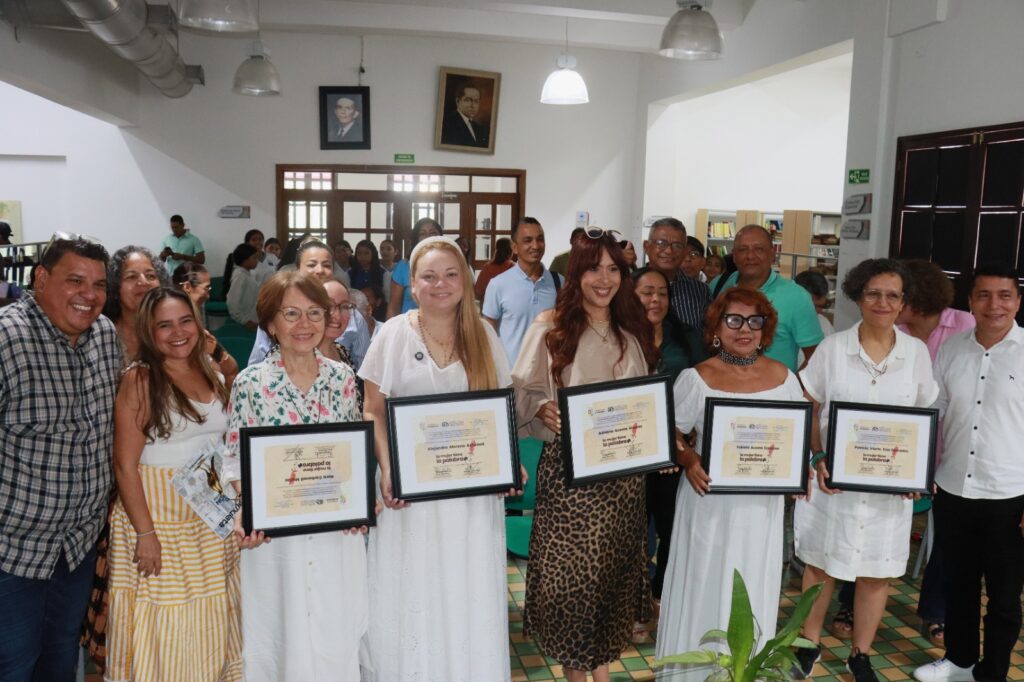 Entre versos y voces femeninas, Atlántico celebró el Día Mundial de la Poesía 42 508973
