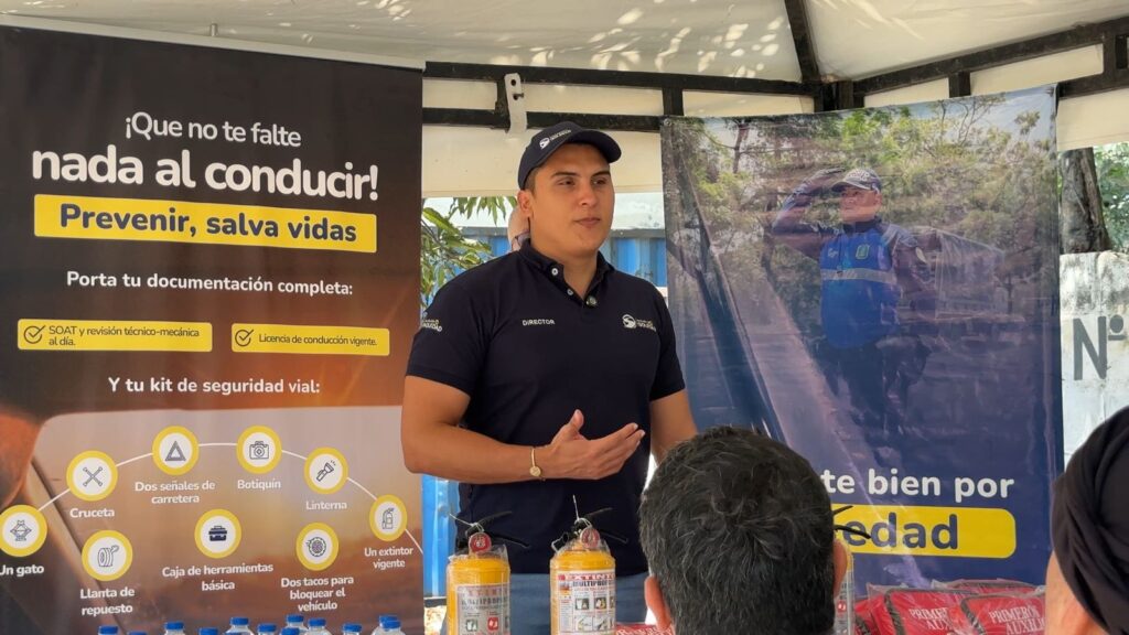 Tránsito de Soledad acompaña a los viajeros y promueve conductas responsables en las vías durante la Semana Santa 42 IMG 20260330 WA0057