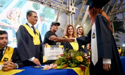 Ceremonia grados IUB 6