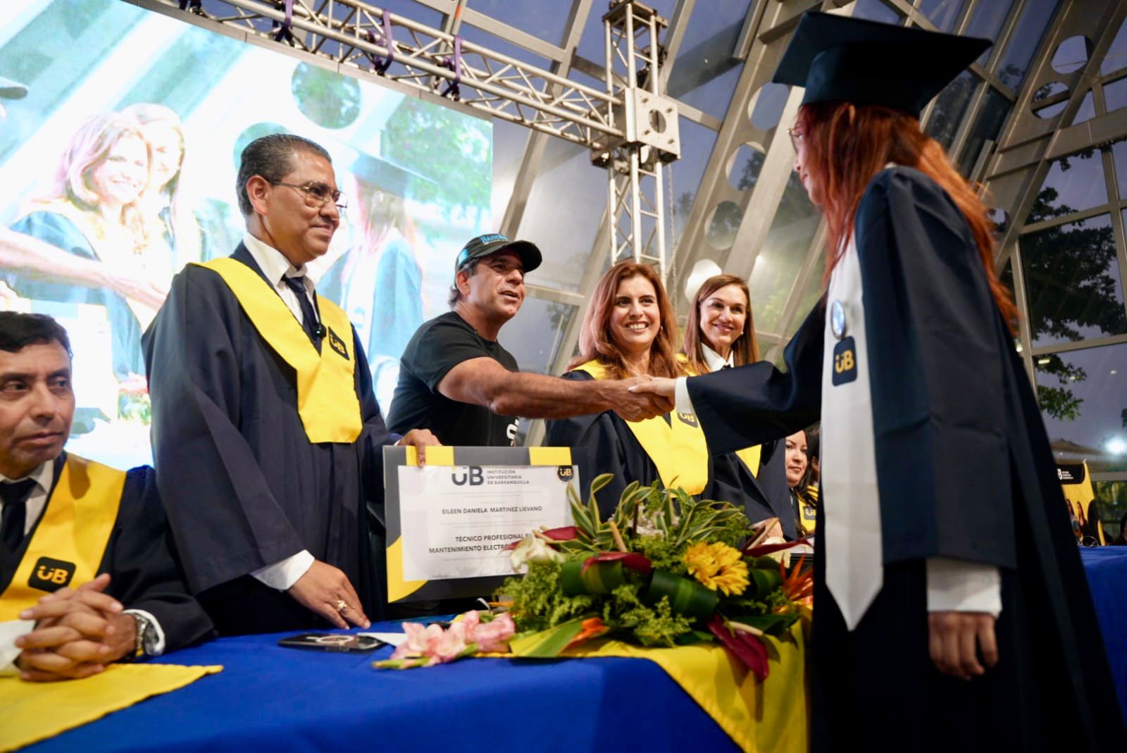 Ceremonia grados IUB 6