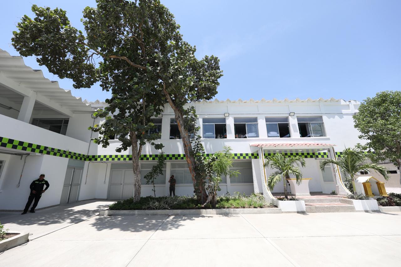 Escuela adecuaciones 7