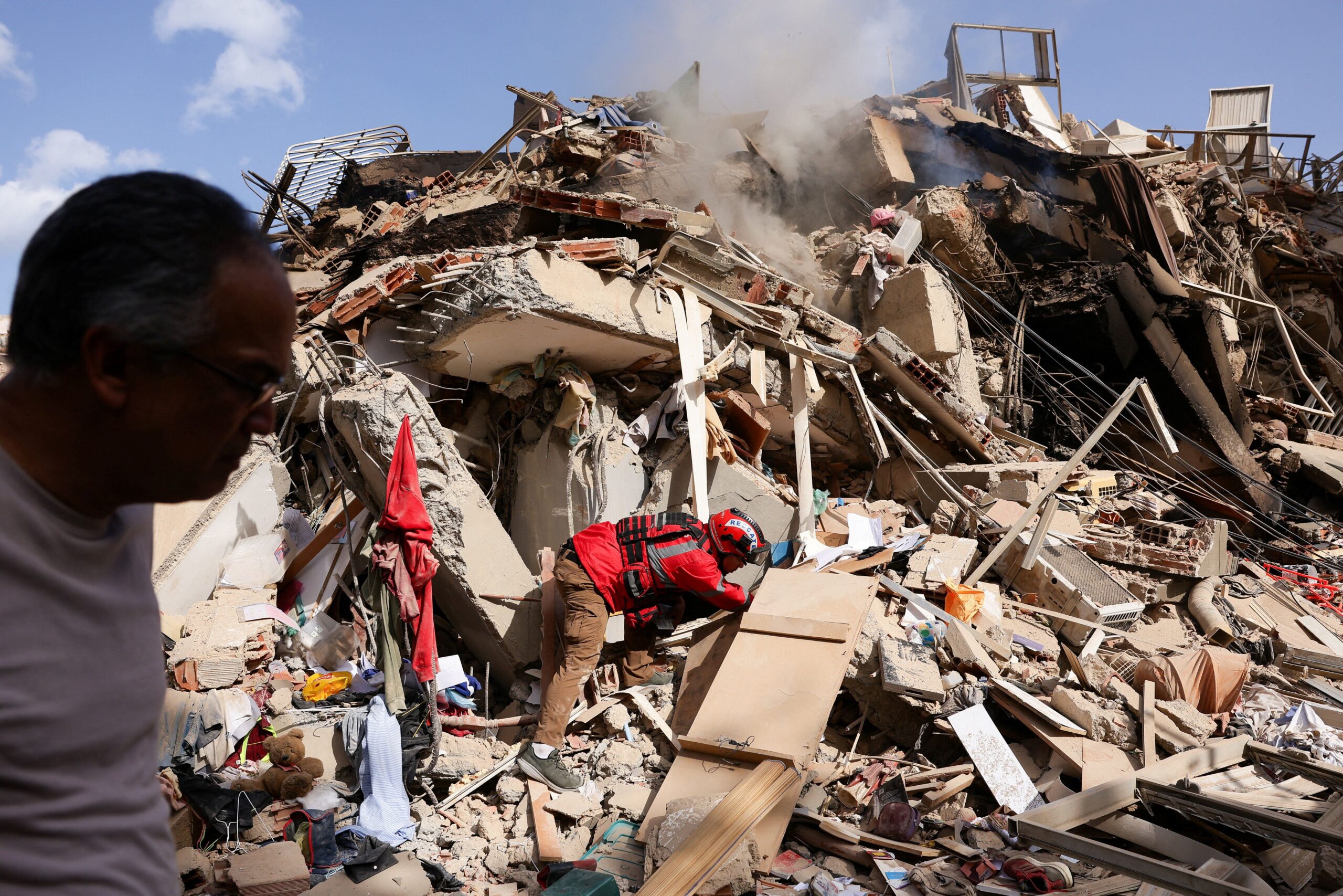 2026 06 25t131658z 226902786 rc201mab2tdj rtrmadp 3 venezuela quake 20260625210059183 scaled