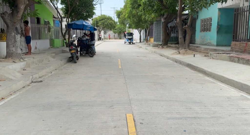 En Soledad: la transformación de la calle 25B del barrio Ferrocarril cambió la vida de sus habitantes 42 IMG 20260710 WA0082