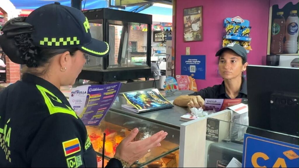 Alcaldía Distrital fortalece la seguridad de los comerciantes con tecnología y redes de apoyo 42 policia 4