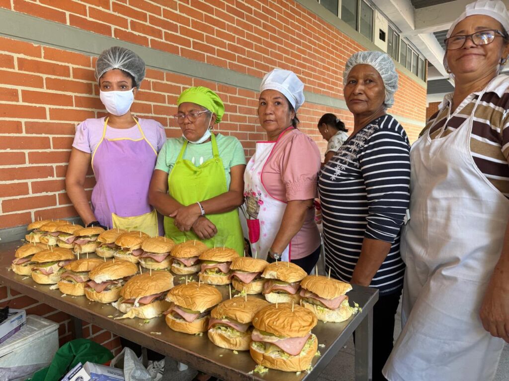 Emprendedores fortalecen sus habilidades gastronómicas en panadería y comidas rápidas 42 IMG 20260810 WA0167