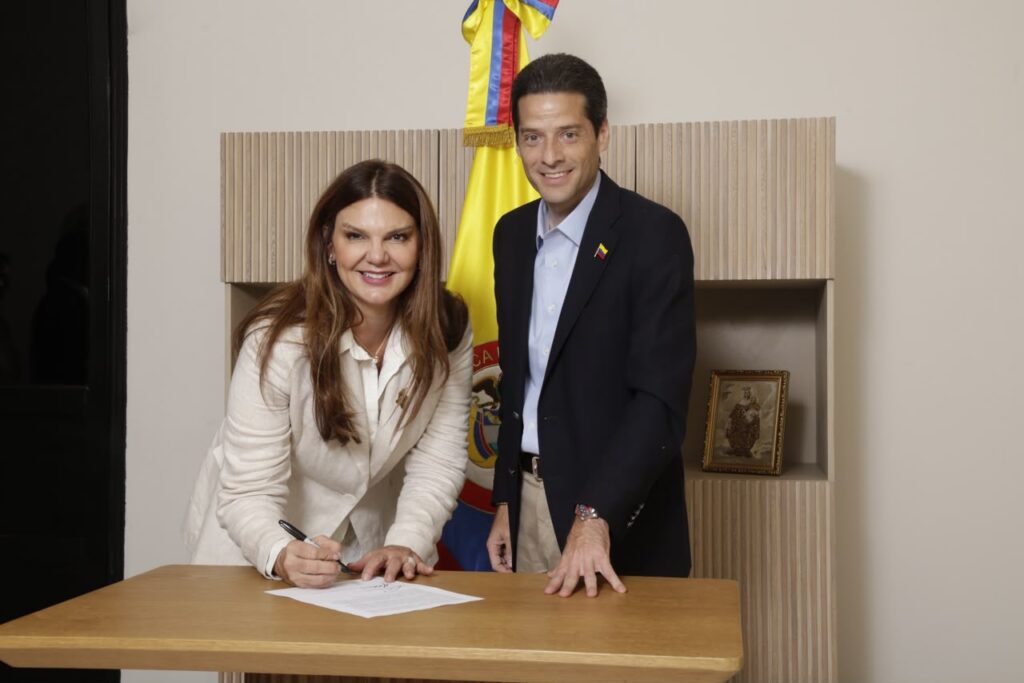 Emprendimiento y turismo, dos motores para acelerar el crecimiento económico de Colombia 42 IMG 20260814 WA0121