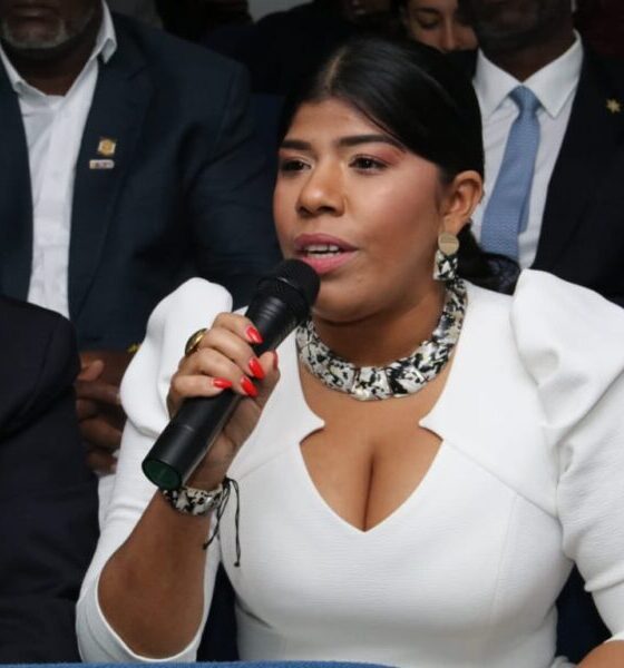 ana monsalve c 1000x600 1