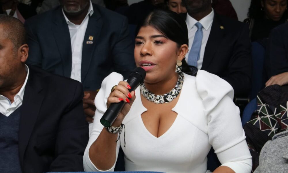 ana monsalve c 1000x600 1