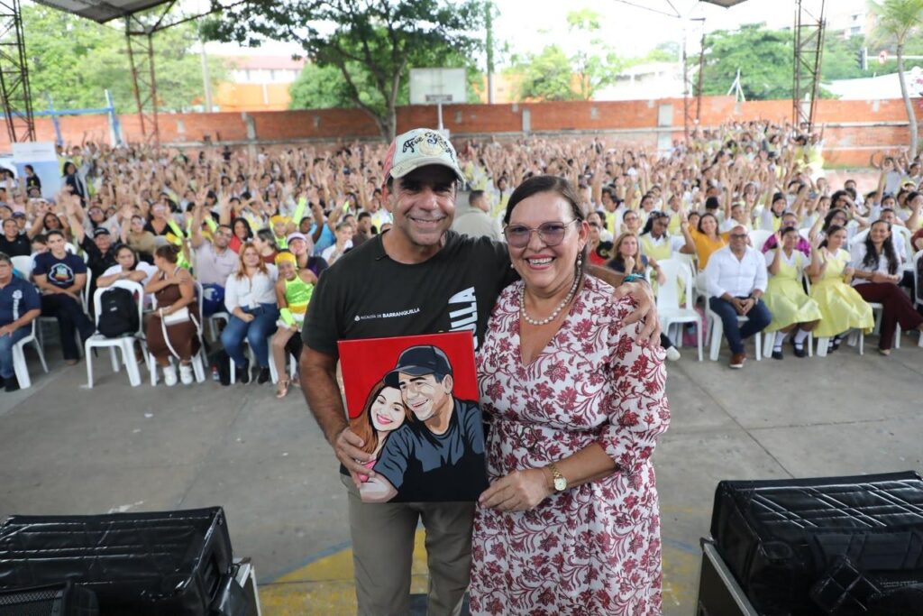 El colegio Sofía Camargo de Lleras se renueva y ahora es Bilingüe Nacional: alcalde Char 42 1A. IED Sofia Camargo 9