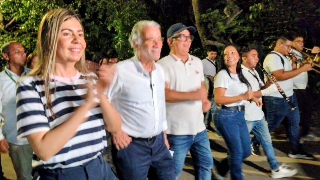 Sabanagrande estrena iluminación solar en la vía al Puerto del Río: 47 puntos mejoran la seguridad y el turismo nocturno 42 IMG 20261020 WA0077