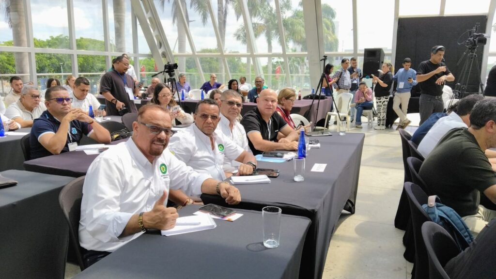 SINTRAELECOL propone crear una gran empresa eléctrica para el Caribe y plantea cambios estructurales al sector 42 IMG 20261022 WA0013
